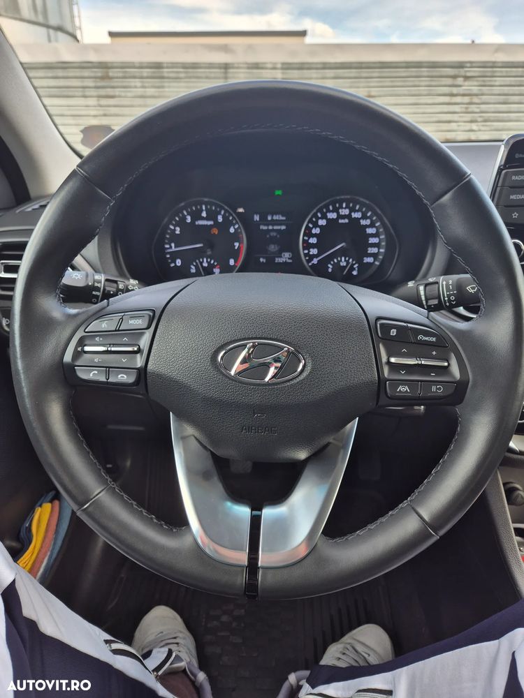 Hyundai i30 1.5 T-GDI MHEV 160CP Highway - 13