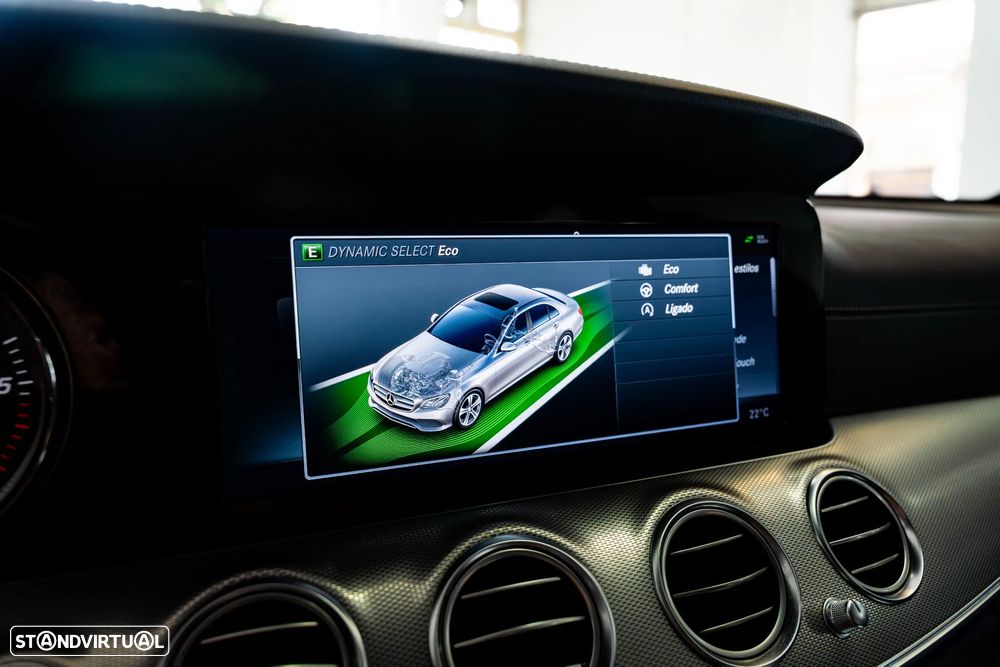 Mercedes-Benz E 220 d AMG Line - 16