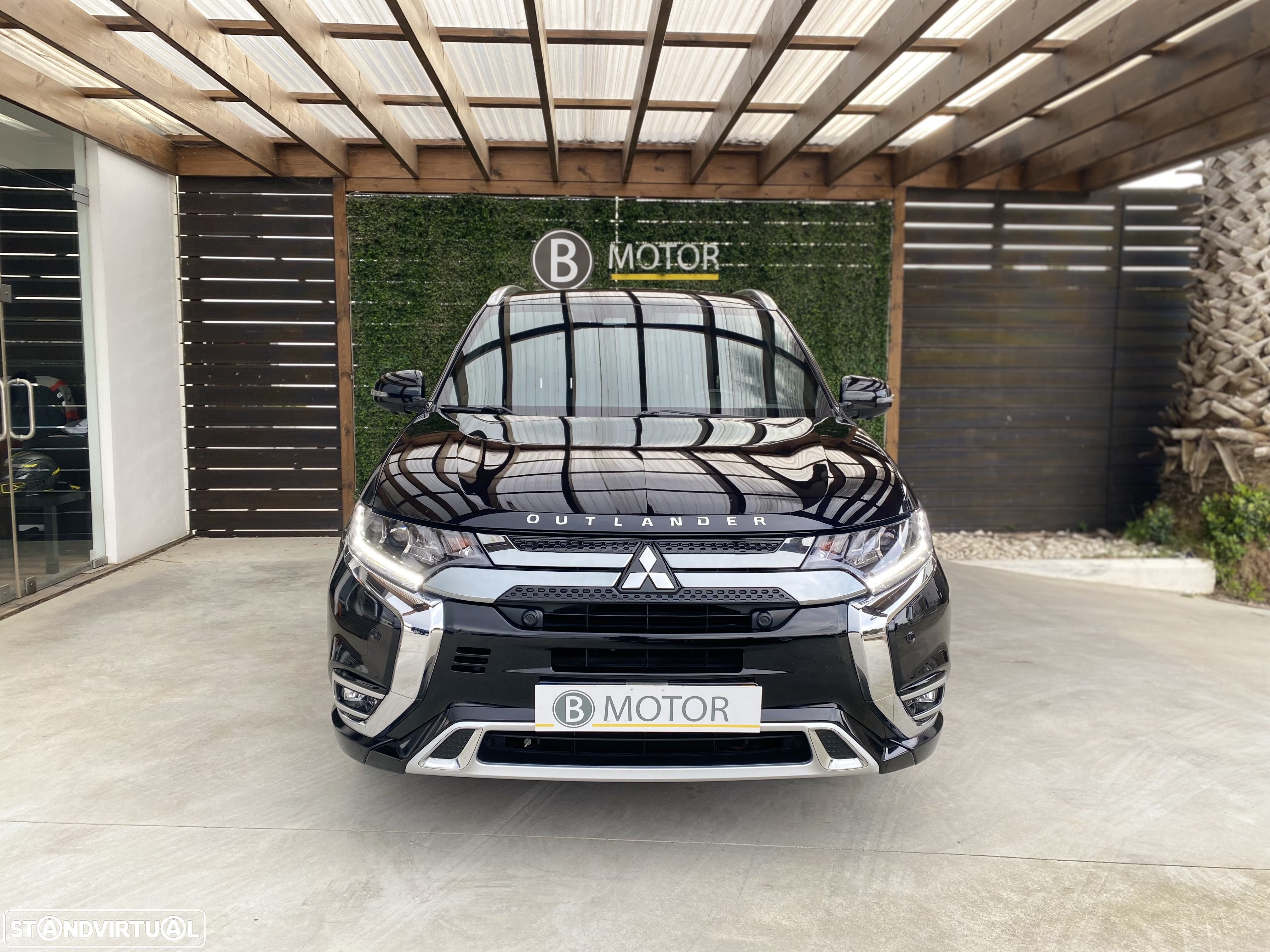 Mitsubishi Outlander 2.4 PHEV Intense - 2