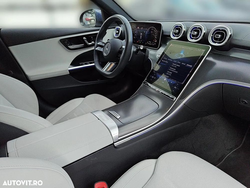 Mercedes-Benz C 300 e 4Matic 9G-TRONIC AMG Line - 23
