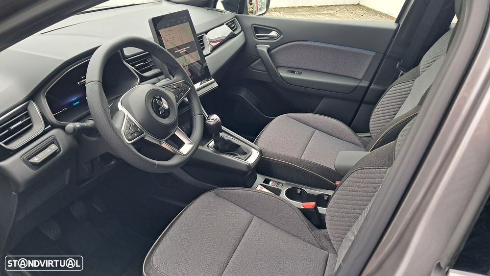 Mitsubishi Grandis - 8