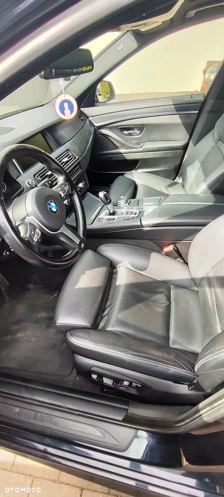 BMW Seria 5 528i Sport-Aut - 9