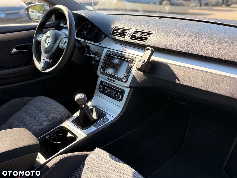 Volkswagen Passat CC 1.8 TSI - 17