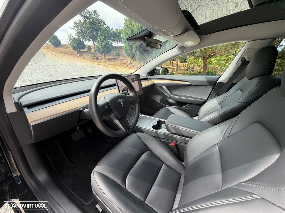 Tesla Model 3 Long Range Tração Traseira - 38