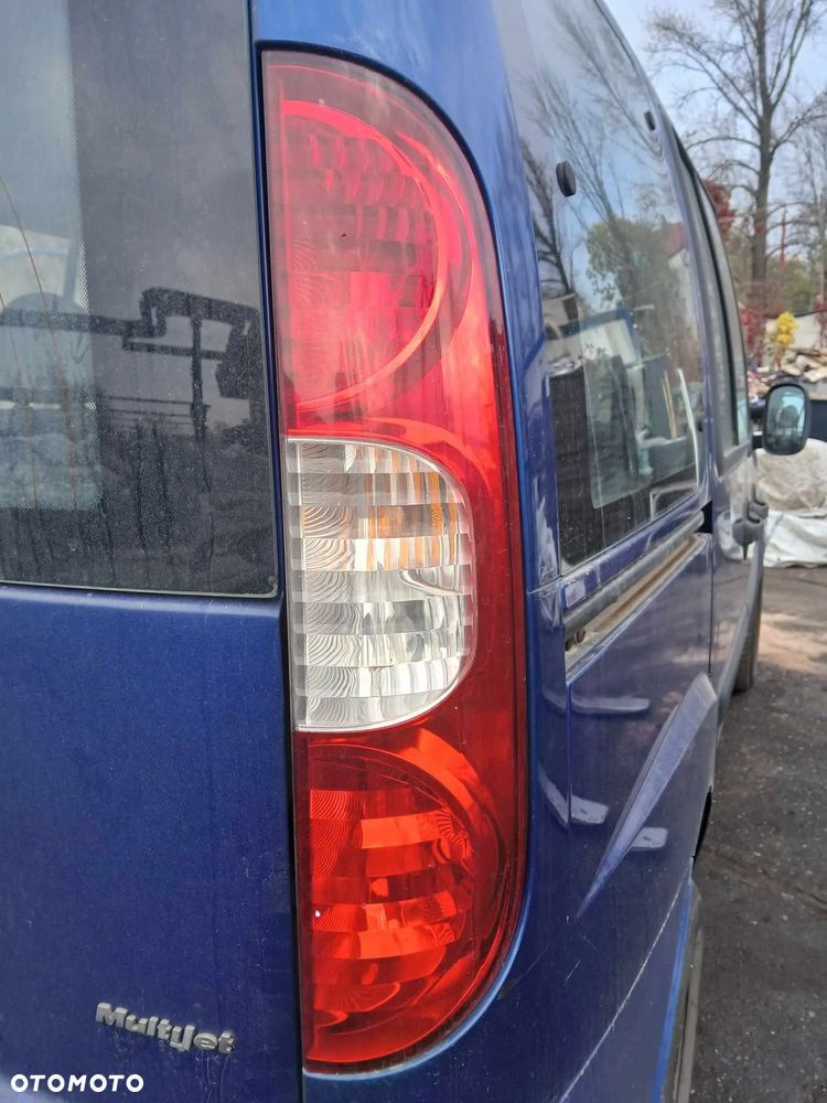 Fiat Doblo Lampa tylna  prawa - 1