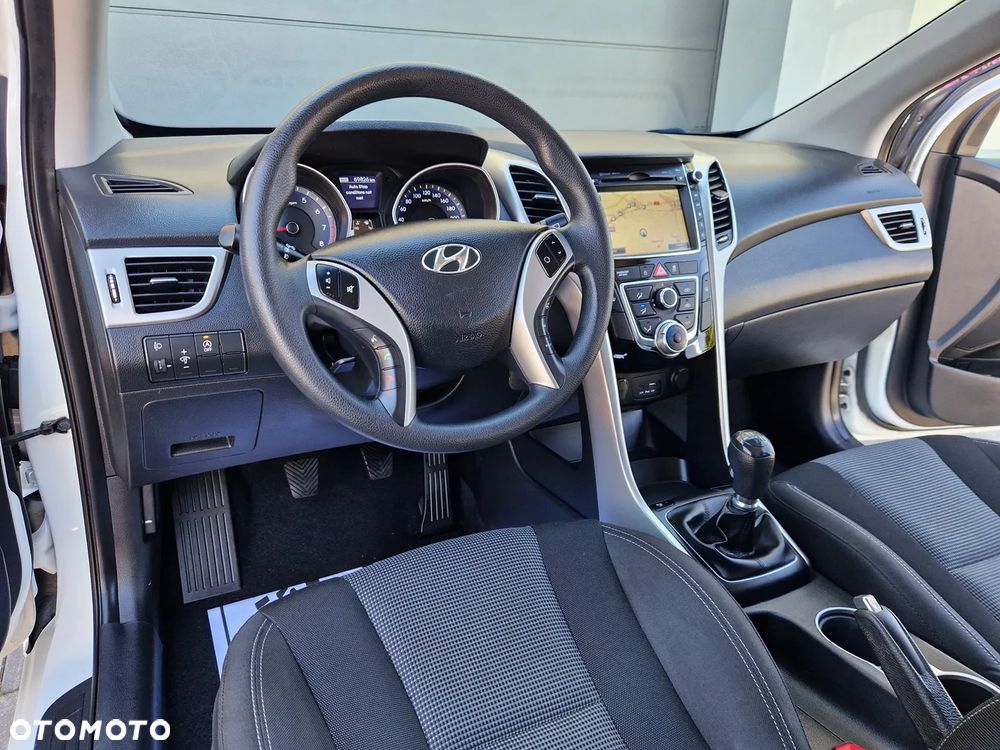 Hyundai i30 blue 1.4 Classic Navigation - 14