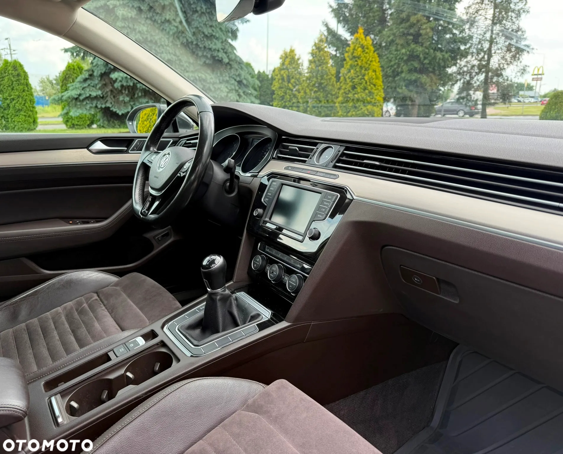Volkswagen Passat 2.0 TDI BMT Highline - 14