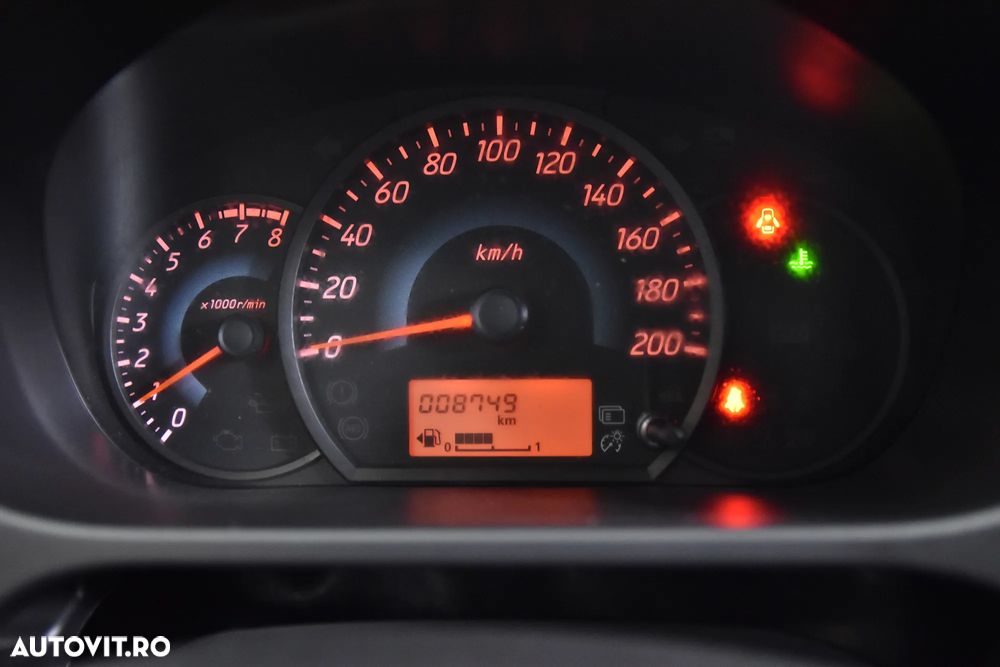 Mitsubishi Space Star - 10