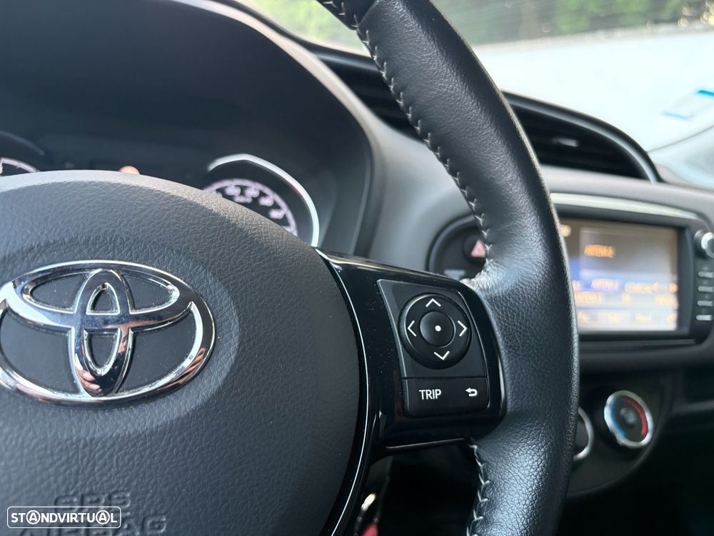Toyota Yaris 1.0 VVT-i Comfort +PS Style +P.Techno +P.Sport - 22