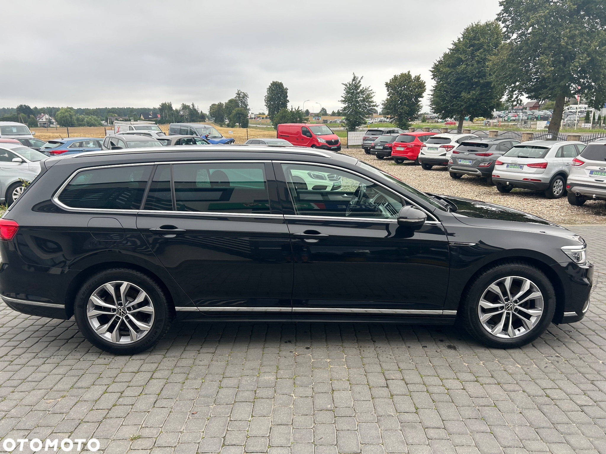 Volkswagen Passat Variant 2.0 TDI (BlueMotion Technology) Trendline - 12