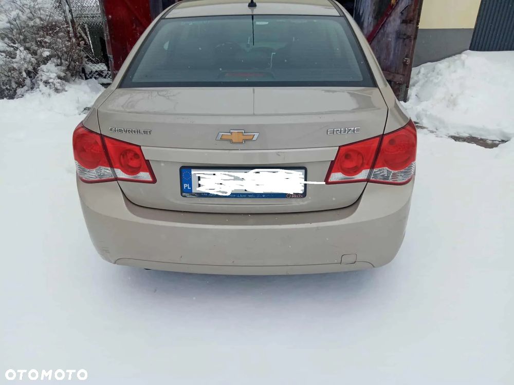 Chevrolet Cruze 1.8 LS+ - 2