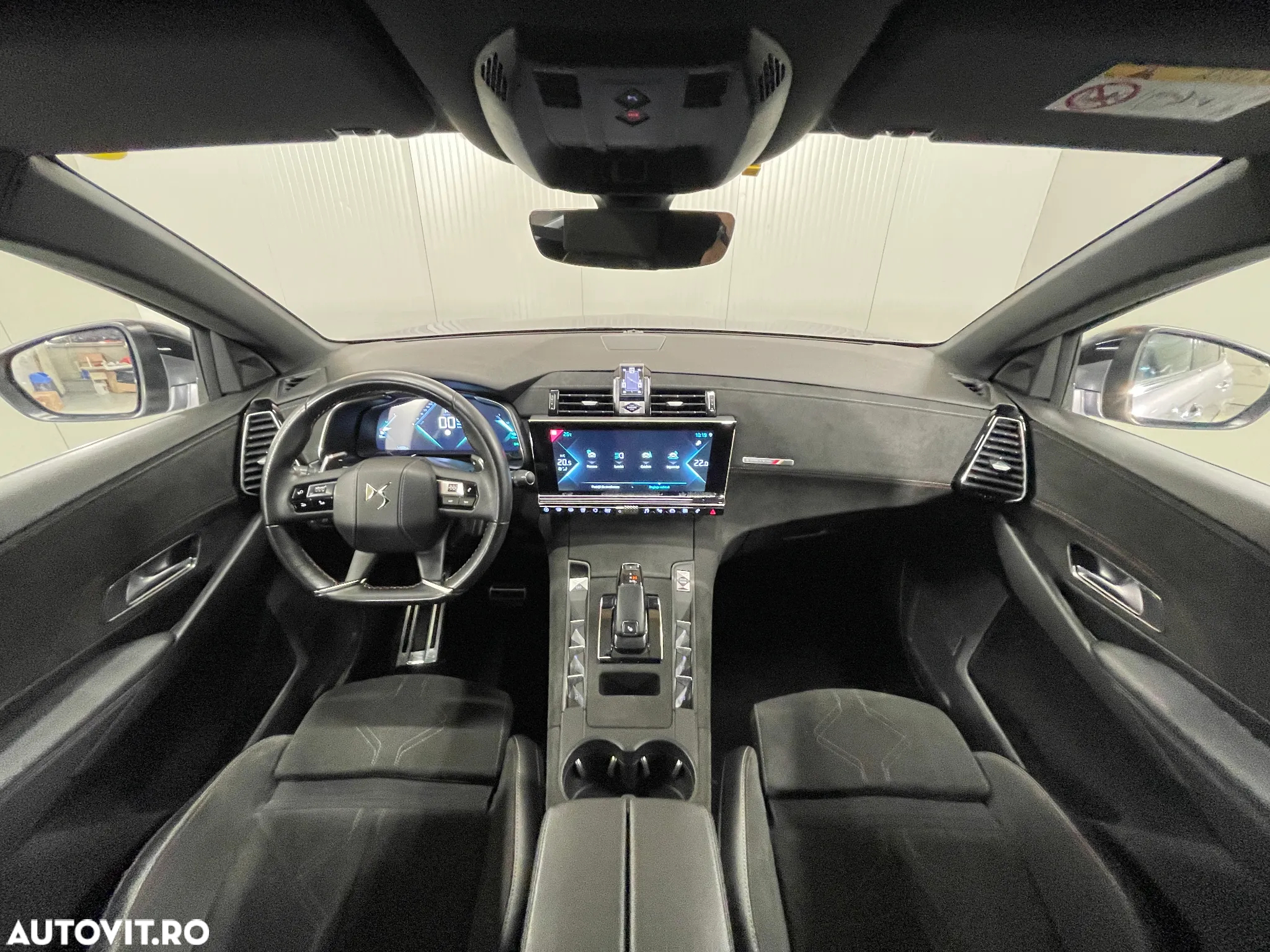 DS Automobiles DS 7 Crossback DS7 1.6 PHeV FWD 225 EAT8 PERFORMANCE LINE + - 7