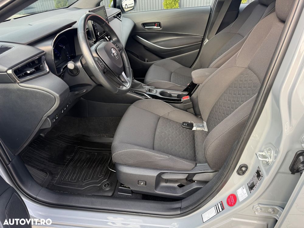 Toyota Corolla 1.8 Business Edition - 17