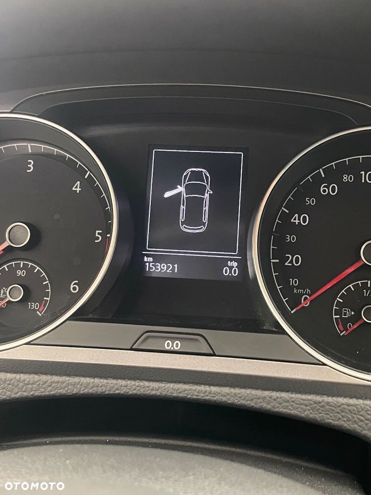 Volkswagen Golf 2.0 TDI BlueMotion Technology Lounge - 26
