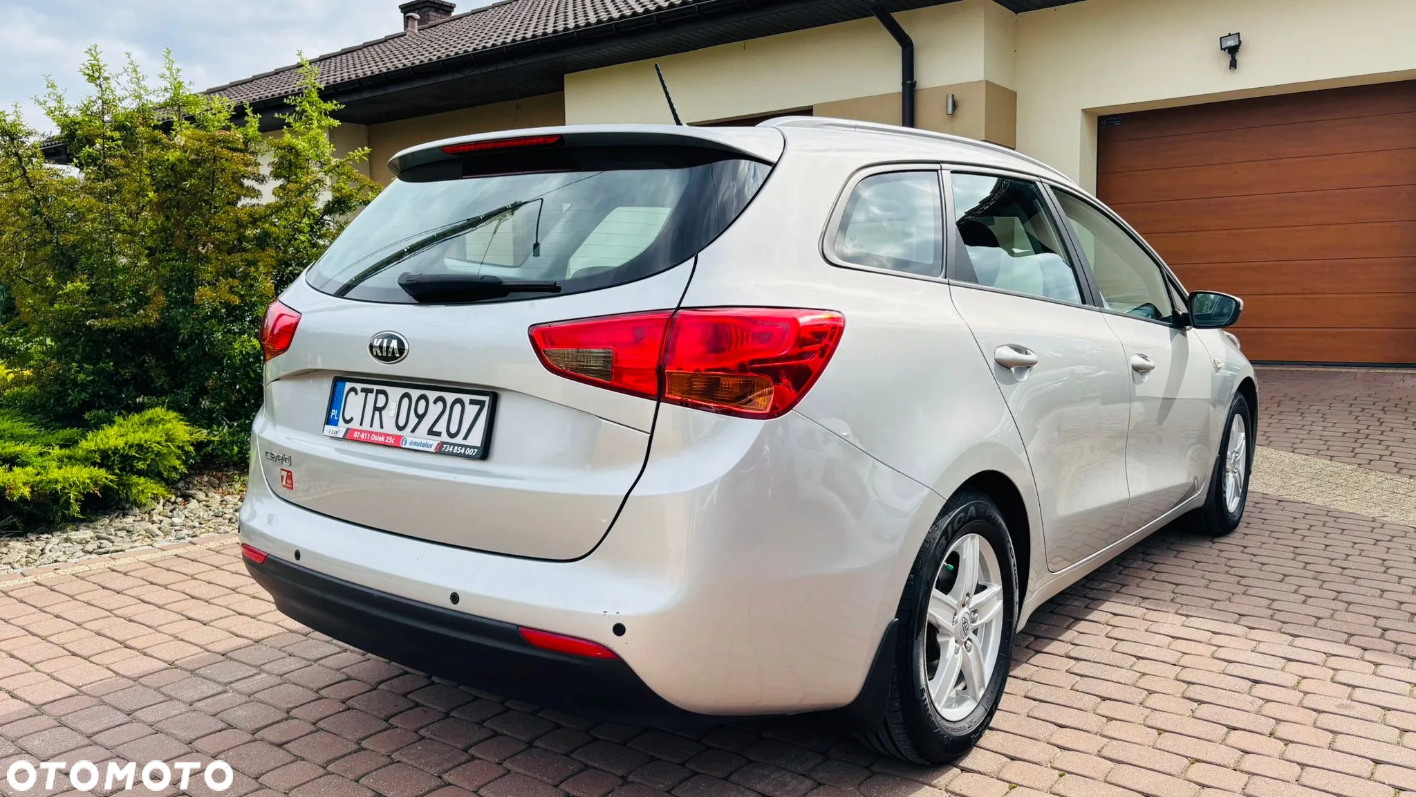Kia Ceed - 12