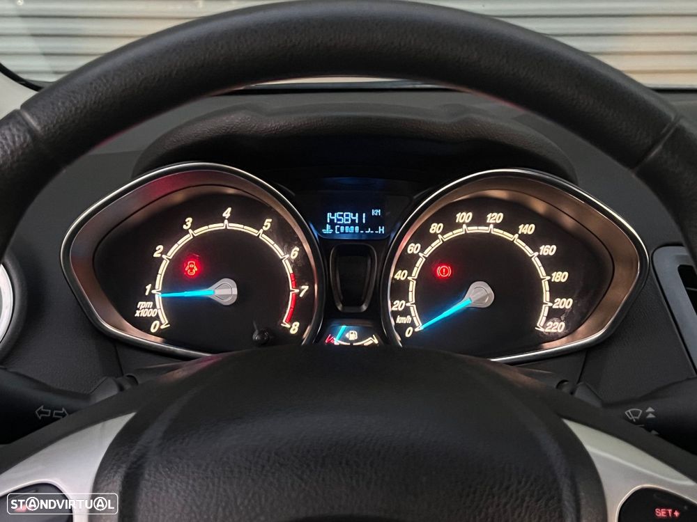 Ford Fiesta 1.0 T EcoBoost Titanium - 11