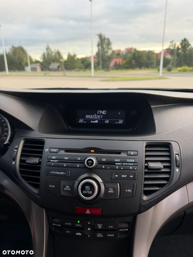 Honda Accord 2.0 Comfort - 12