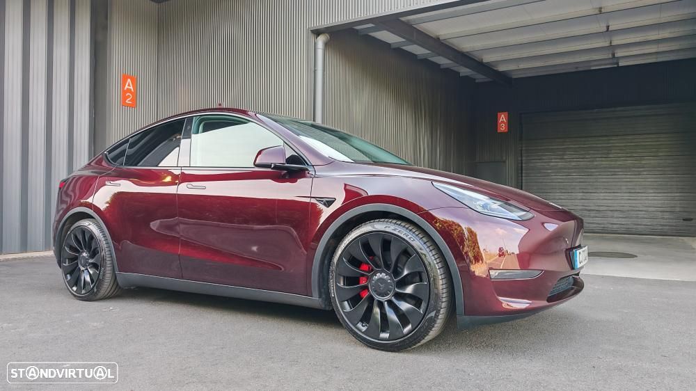Tesla Model Y Performance Dual Motor AWD - 2