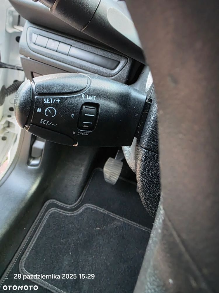 Peugeot 208 Blue-HDi 100 Stop&Start Active - 9