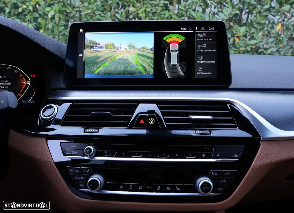 BMW 520 d Pack Desportivo M Auto - 41