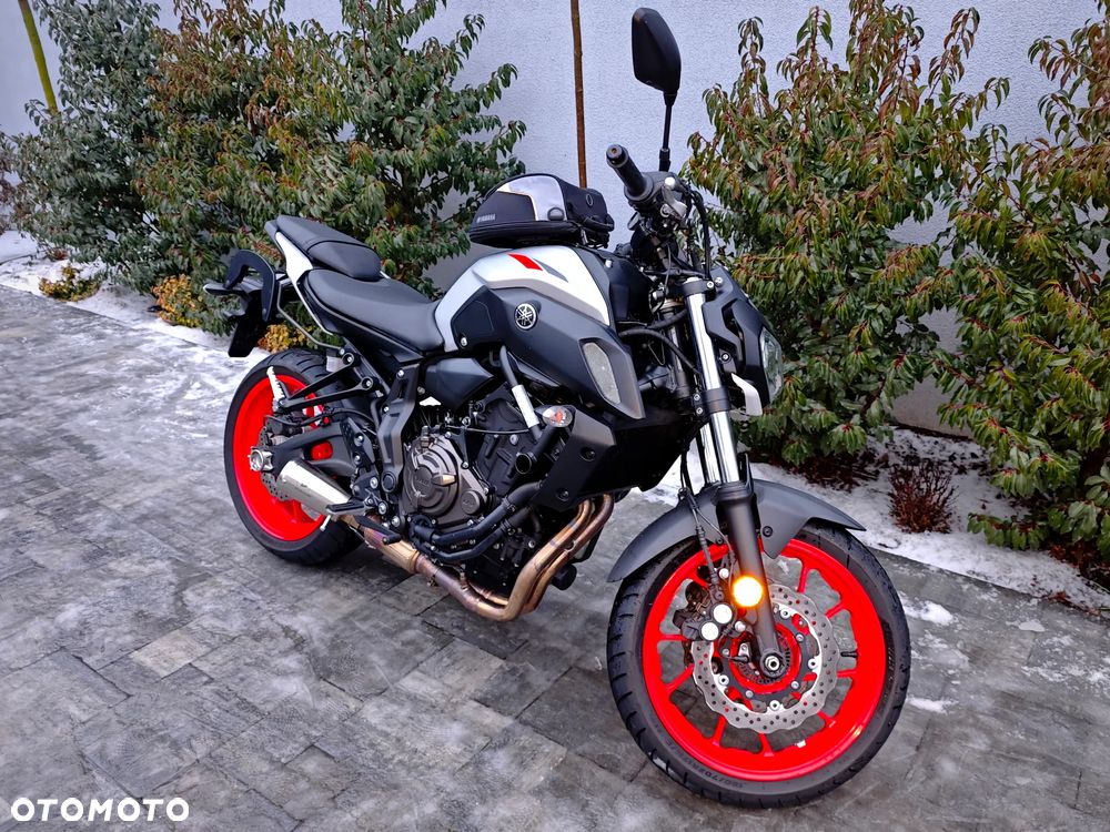 Yamaha MT - 7