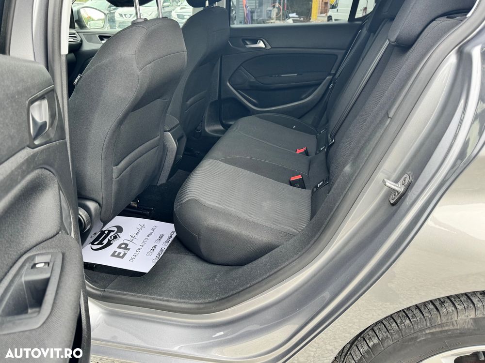 Peugeot 308 1.2 L PureTech Active - 15