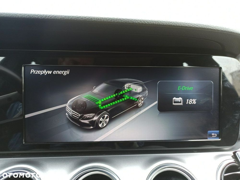 Mercedes-Benz Klasa E - 26
