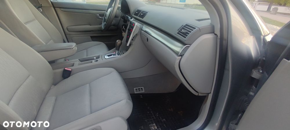 Audi A4 Limousine - 21