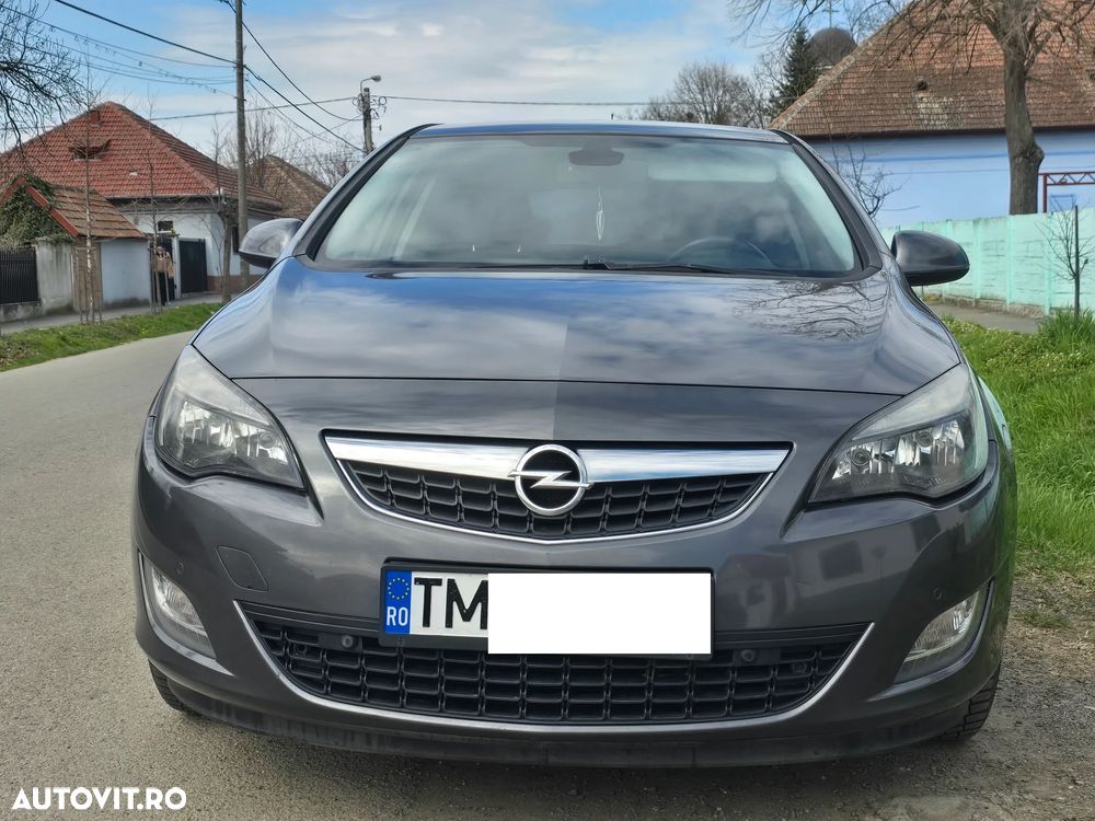 Opel Astra 1.6 Turbo - 1