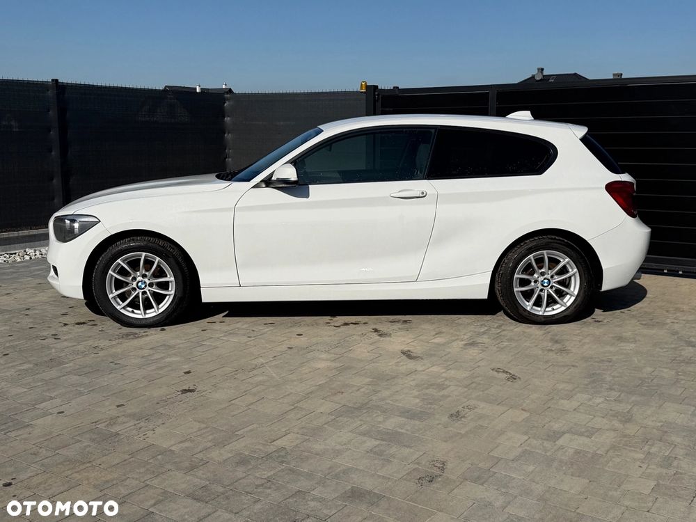 BMW Seria 1 114d Sport Line - 3