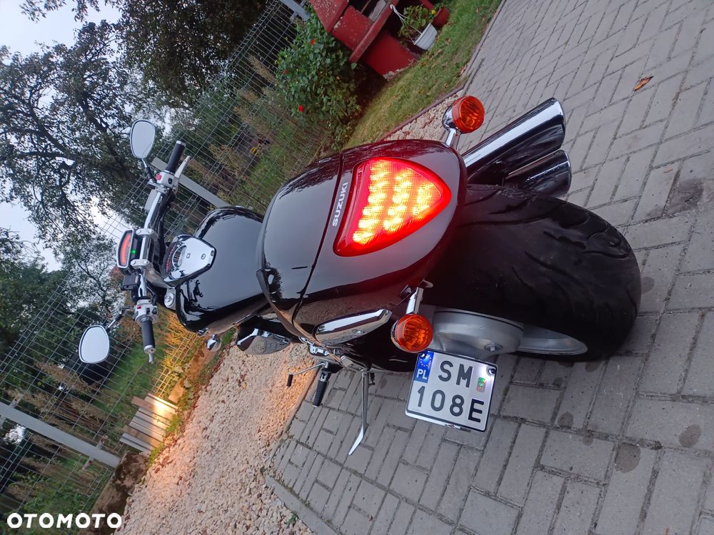 Suzuki Intruder - 10