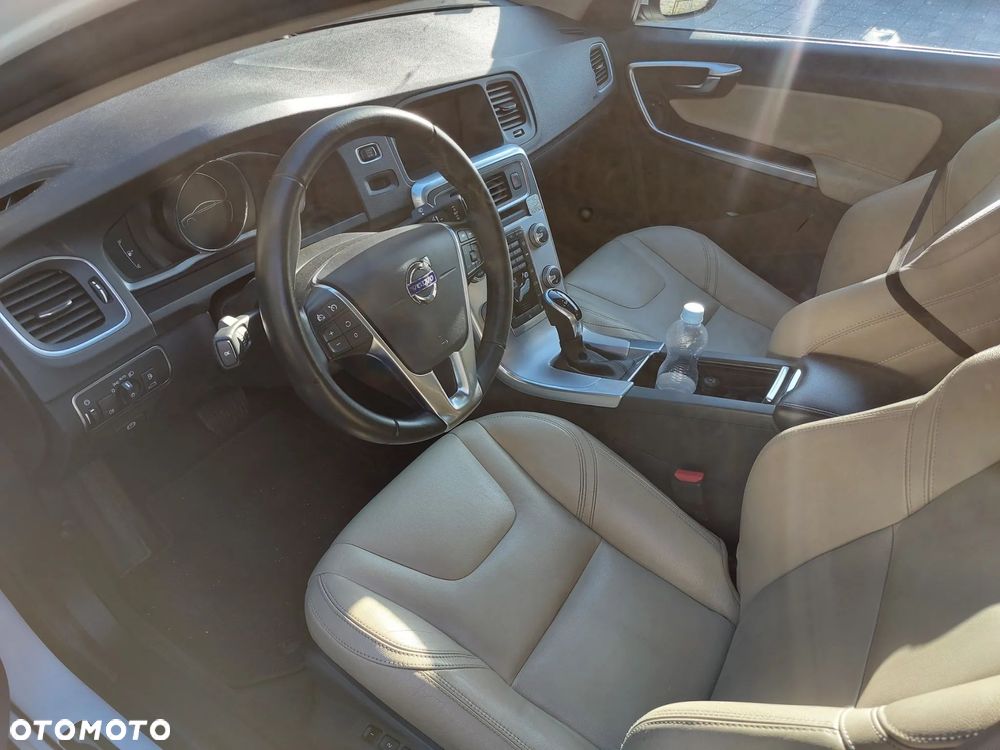 Volvo S60 D4 Drive-E R-Design Momentum - 10