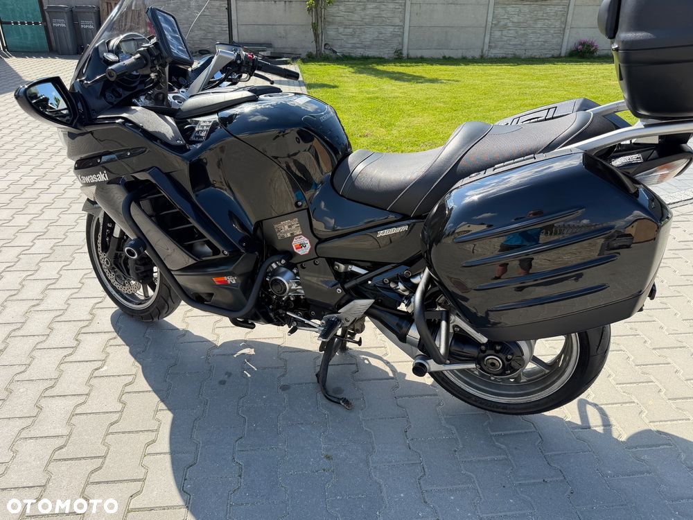 Kawasaki GTR - 5