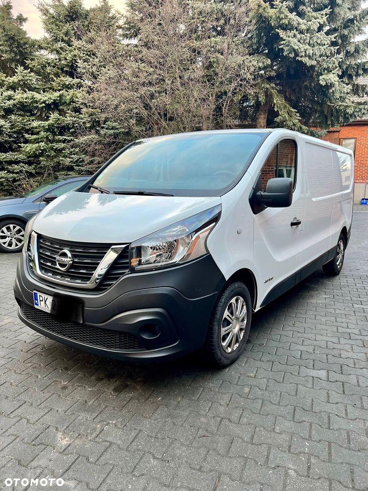 Nissan NV300 - 1