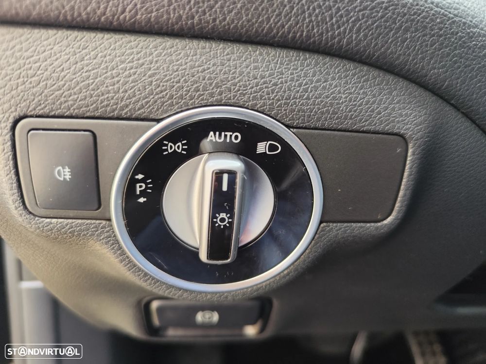 Mercedes-Benz CLA 220 d Shooting Brake AMG Line Aut. - 14