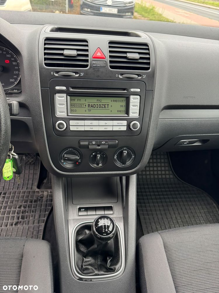 Volkswagen Golf 1.9 TDI DPF Trendline - 16