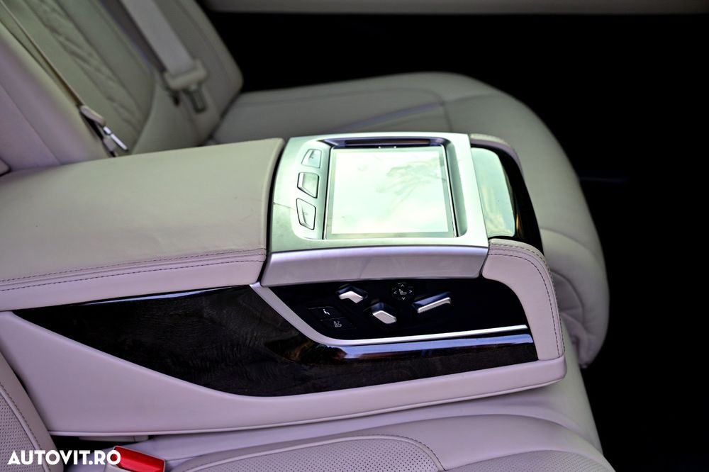 BMW Seria 7 745Le - 22