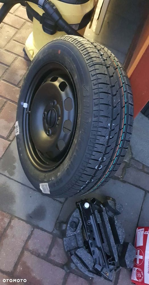 Ford Fiesta 1.3 Ambiente - 23