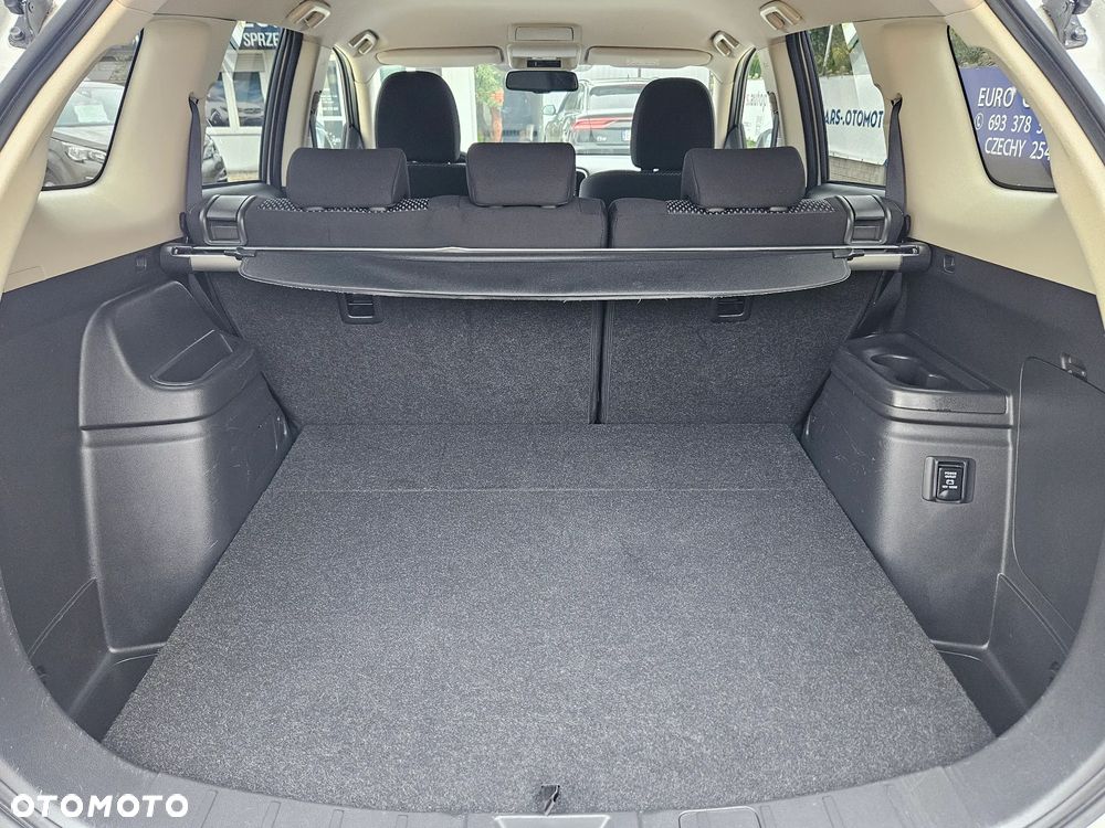 Mitsubishi Outlander 2.0 Invite + 2WD - 21