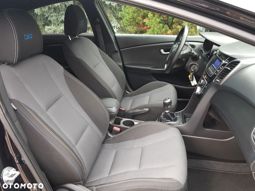 Hyundai i30 blue 1.4 Style - 21