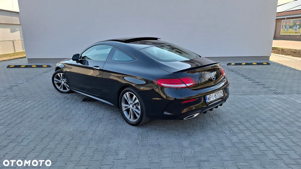 Mercedes-Benz Klasa C 300 9G-TRONIC AMG Line - 4