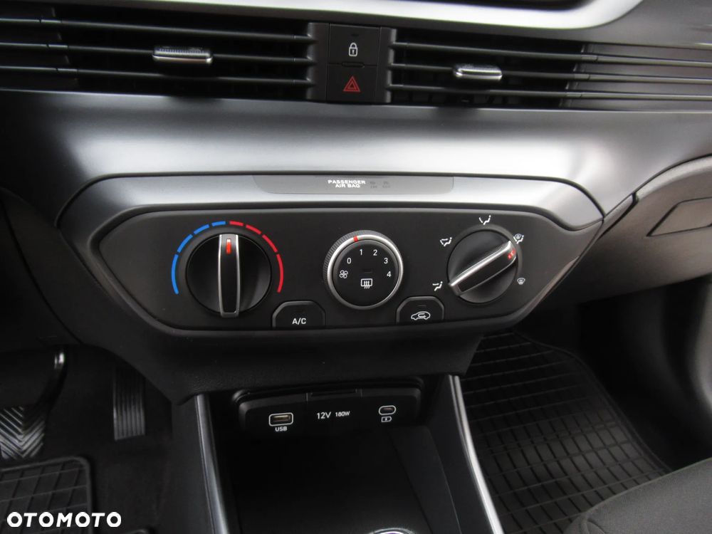 Hyundai i20 1.2 Modern - 16