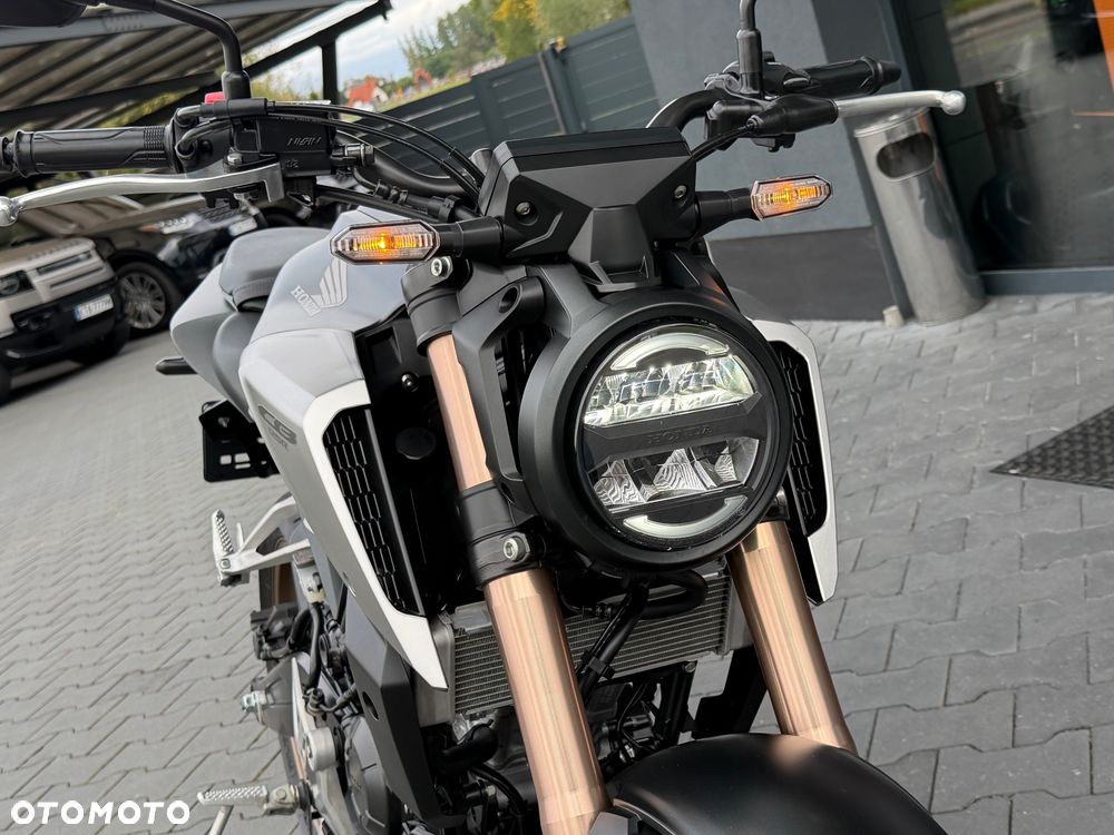 Honda CB - 24