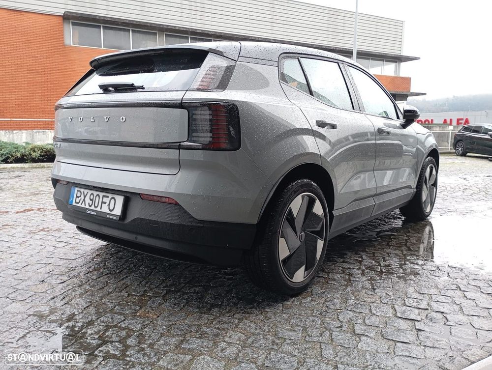 Volvo EX30 51 kWh Single Motor Plus - 6