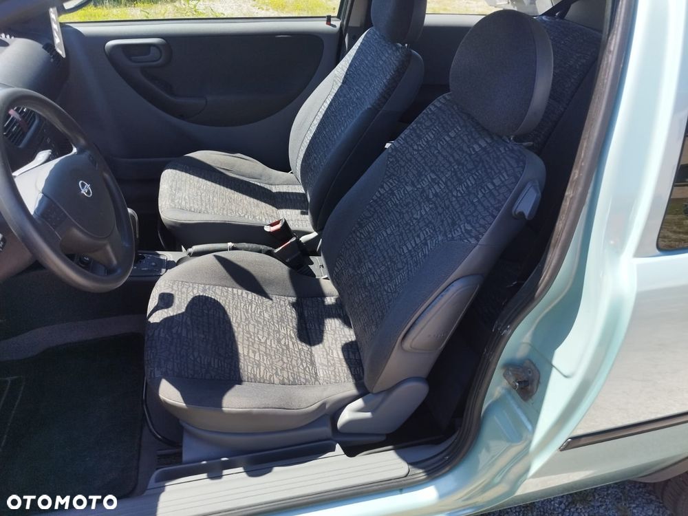 Opel Corsa - 20