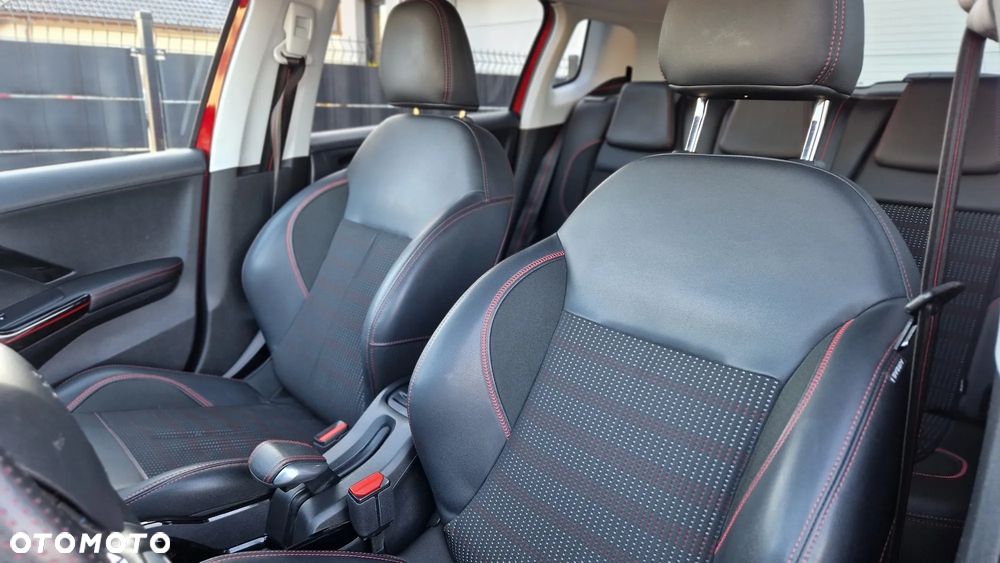 Peugeot 2008 PureTech 110 Stop&Start GT-Line Edition - 4