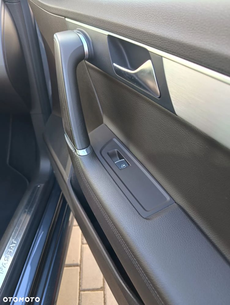 Volkswagen Passat - 34