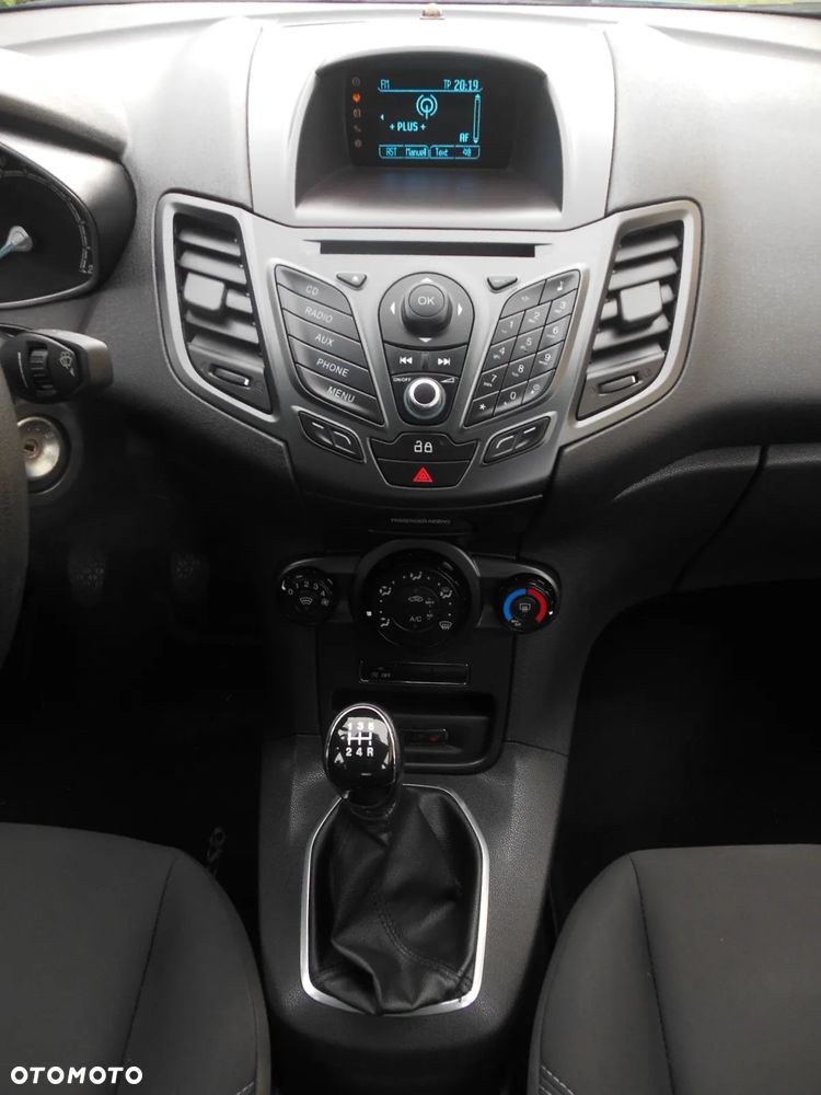 Ford Fiesta - 12
