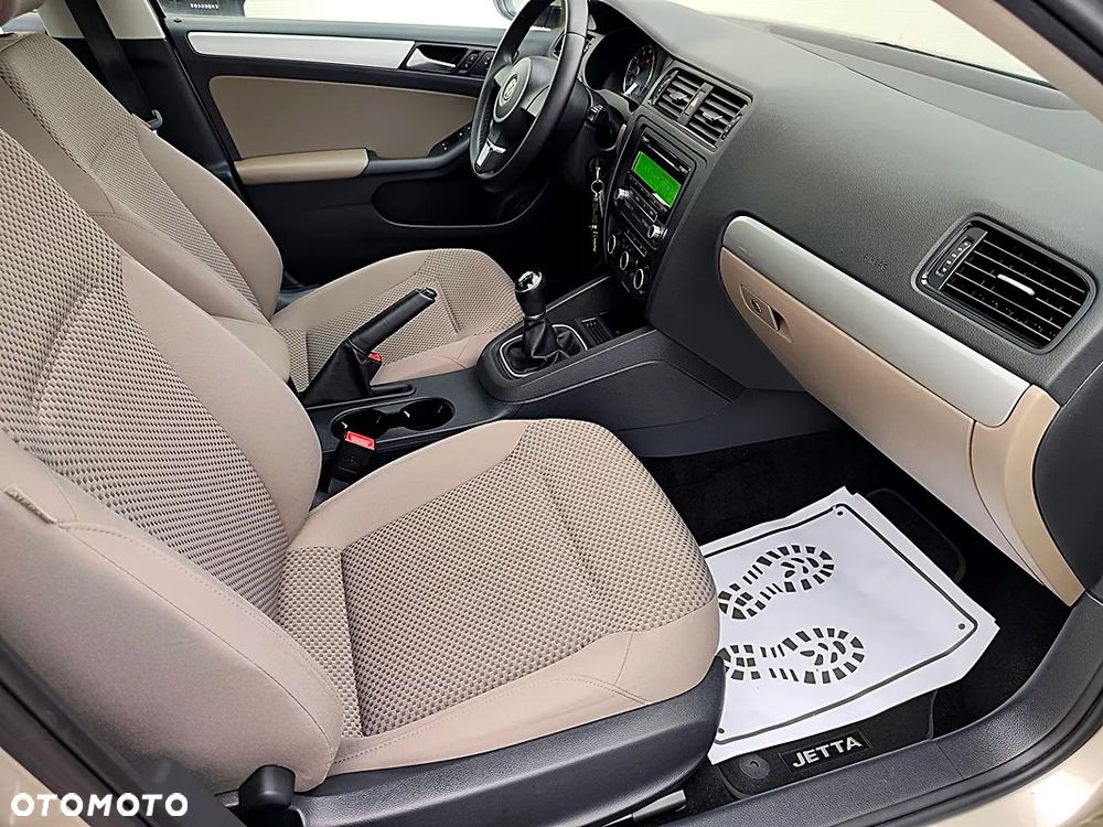 Volkswagen Jetta 1.2 TSI BlueMotion Technology Trendline - 23