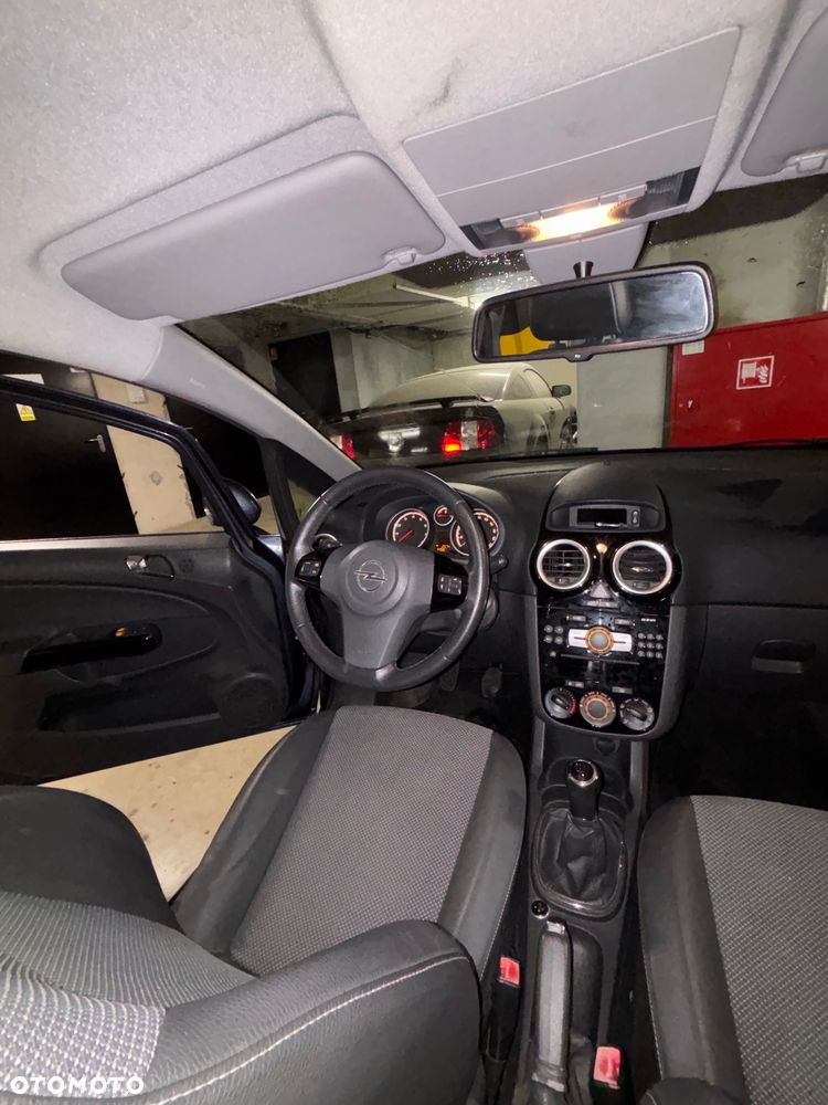 Opel Corsa 1.4 16V Enjoy - 7